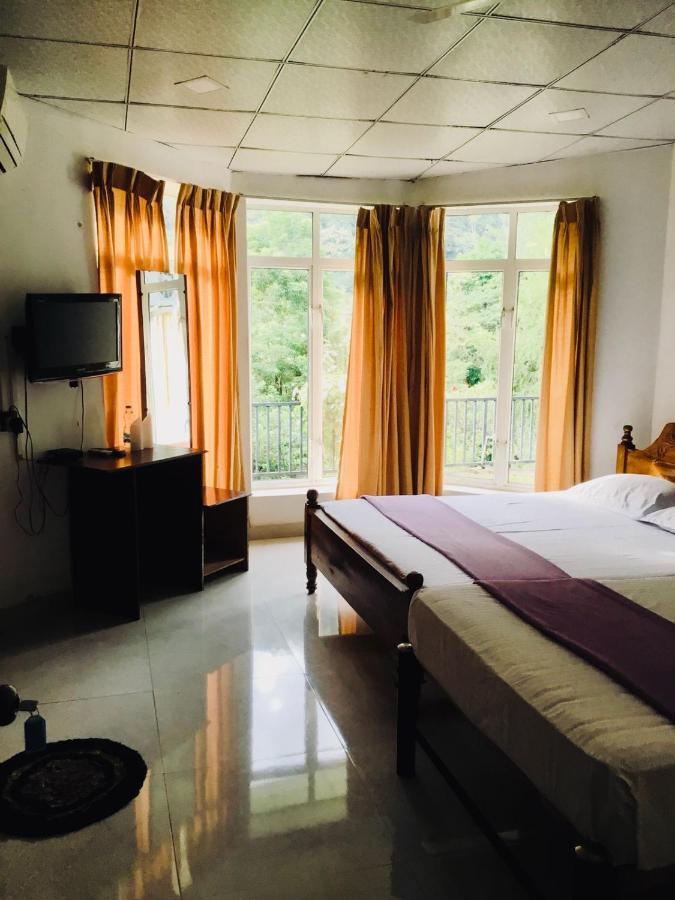 Diyaluma Falls Inn Koslanda Ngoại thất bức ảnh